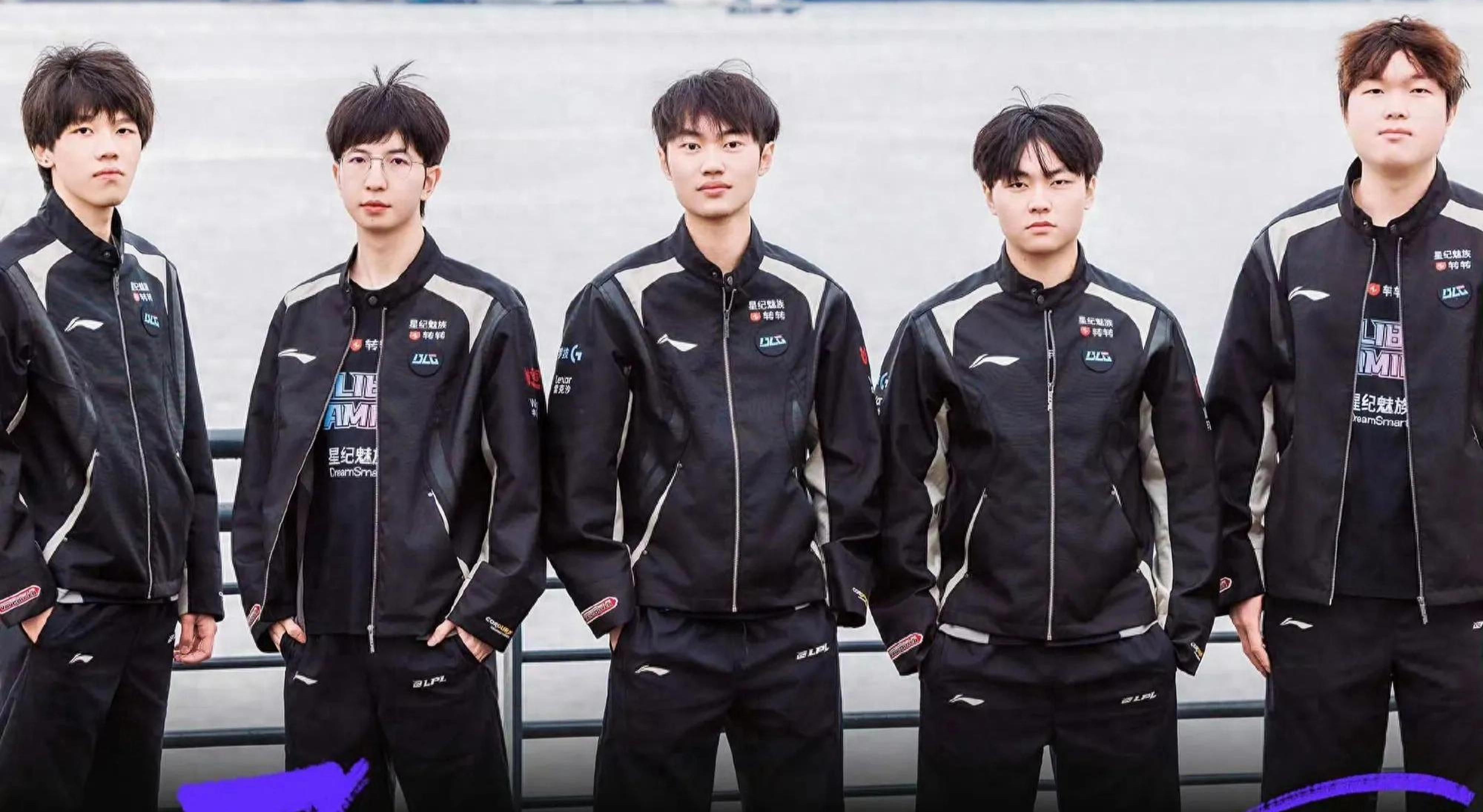 球带到逆脚 球带到逆脚