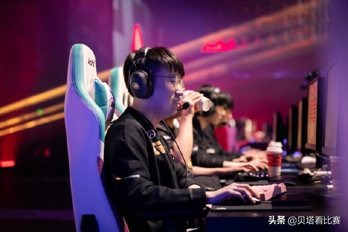 中位摇摆 中位摇摆